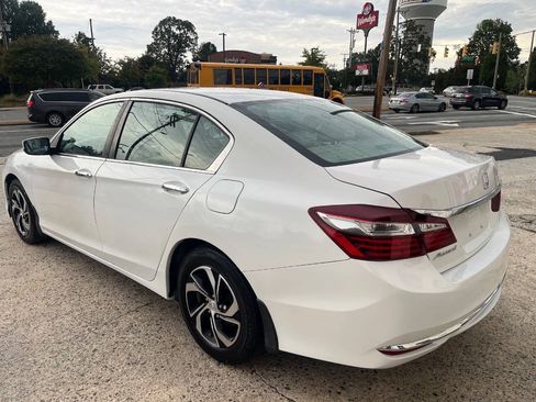 Used 2017 Honda Accord LX image 4