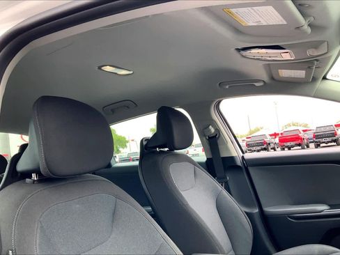 Used 2025 Kia K4 FWD image 14