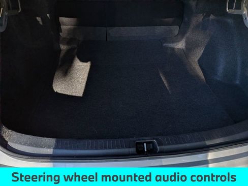 Used 2025 Toyota Corolla LE FWD image 27