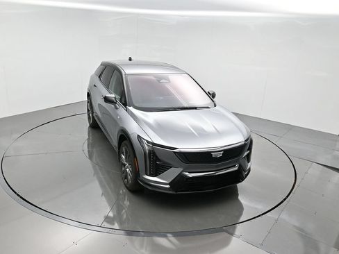New 2027 Cadillac Optiq Premium Sport w/ LPO, Floor Liner Package AWD/4WD image 44
