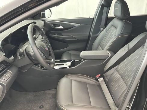New 2026 Buick Envista Avenir FWD image 28