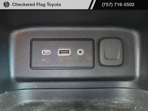 Used 2020 Chevrolet Equinox LT FWD image 20