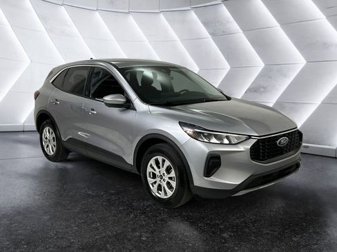 Used 2023 Ford Escape Active w/ Tech Pack #2 image 1