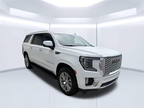 Used 2023 GMC Yukon XL Denali RWD image 9