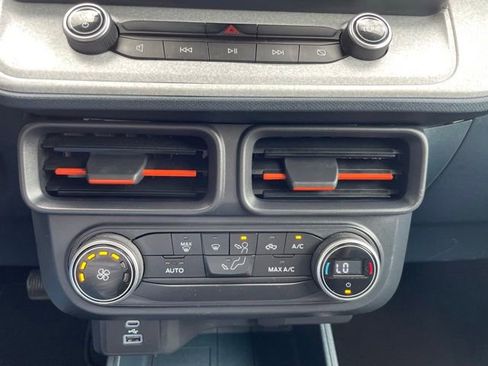 Certified 2022 Ford Maverick XLT FWD image 17