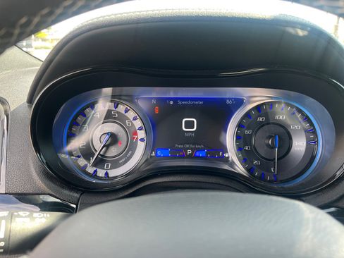 Used 2023 Chrysler 300 S RWD image 10