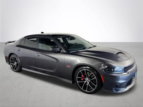 Used 2018 Dodge Charger R/T Scat Pack image 4