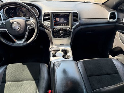 Used 2015 Jeep Grand Cherokee Altitude RWD image 12