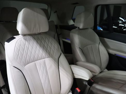 Used 2020 BMW X7 xDrive40i w/ Premium Package image 22