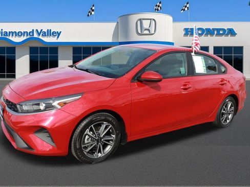 Used 2023 Kia Forte LXS image 3