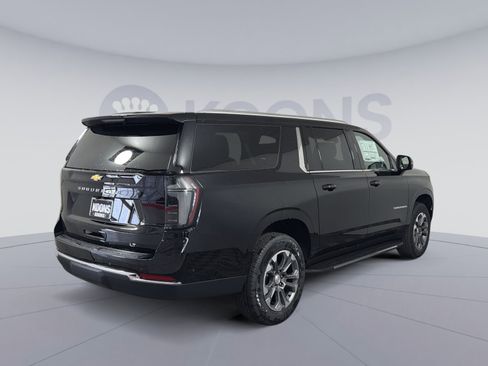 New 2026 Chevrolet Suburban LT w/ Comfort Package AWD/4WD image 7