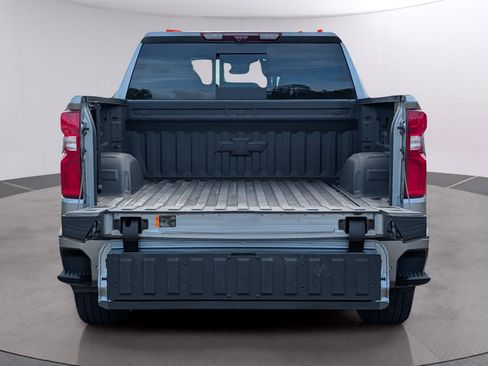 Used 2025 Chevrolet Silverado 1500 High Country AWD/4WD image 9