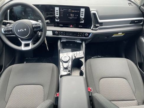 New 2025 Kia Sportage LX AWD/4WD image 9