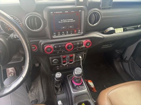 Used 2020 Jeep Wrangler Unlimited Sahara image 17