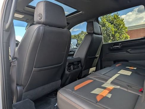 Used 2024 GMC Sierra 2500 AT4 w/ AT4 Premium Plus Package AWD/4WD image 24