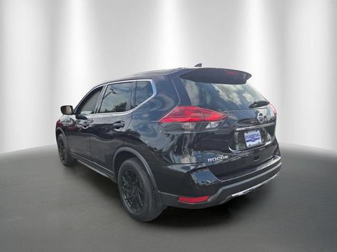 Used 2017 Nissan Rogue S FWD image 3