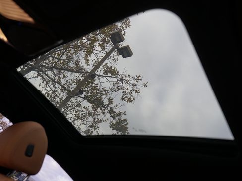 Used 2023 BMW 540i w/ M Sport Package image 27