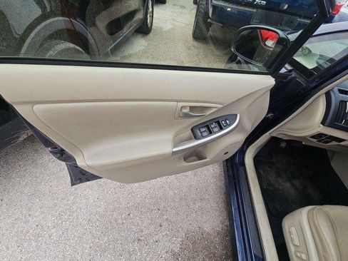 Used 2013 Toyota Prius Four FWD image 5