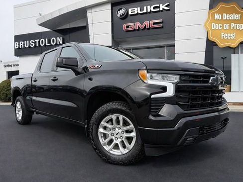 Used 2024 Chevrolet Silverado 1500 RST w/ Z71 Off-Road Package AWD/4WD image 3
