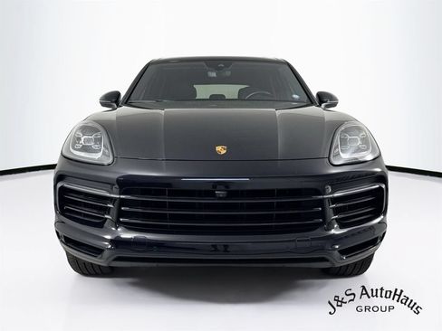 Used 2021 Porsche Cayenne AWD/4WD image 2