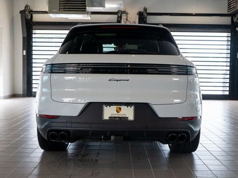 New 2025 Porsche Cayenne AWD/4WD image 9