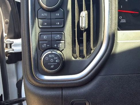 Used 2021 Chevrolet Silverado 3500 LT AWD/4WD image 15