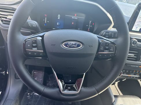 New 2025 Ford Escape Active w/ Cold Weather Package image 8