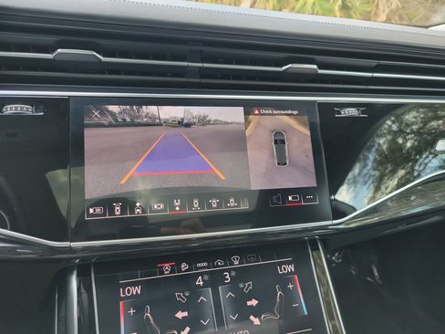 Certified 2021 Audi Q8 Prestige image 23