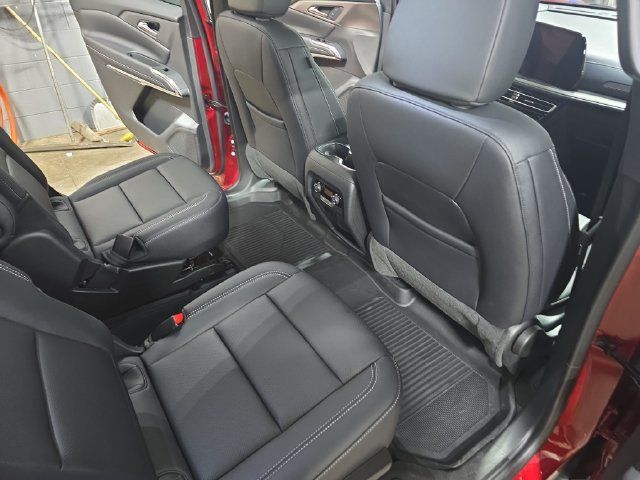New 2026 Chevrolet Traverse LT w/ Midnight/Sport Edition FWD image 14