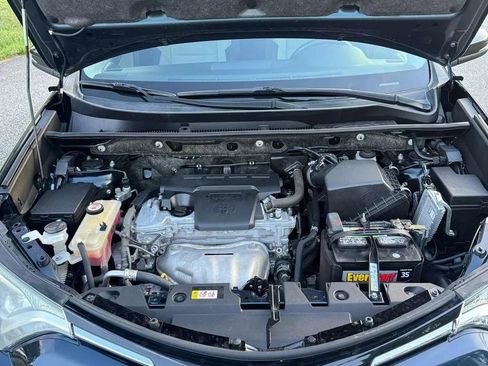 Used 2017 Toyota RAV4 XLE FWD image 11