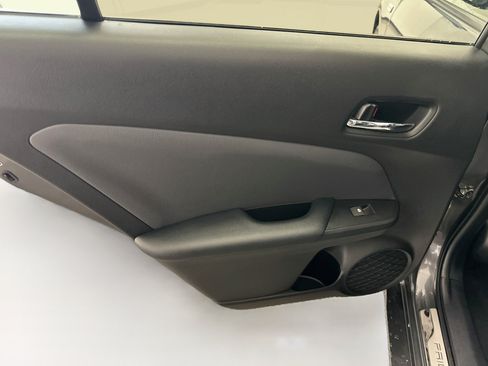 Used 2017 Toyota Prius Prime Advanced w/ Carpet Mat Package FWD image 27