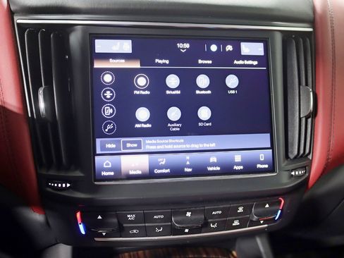 Used 2022 Maserati Levante GT image 21