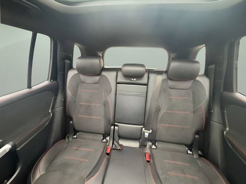 Used 2022 Mercedes-Benz GLB 250 4MATIC w/ AMG Line image 17