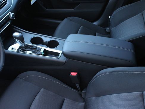 New 2025 Nissan Altima 2.5 S image 38