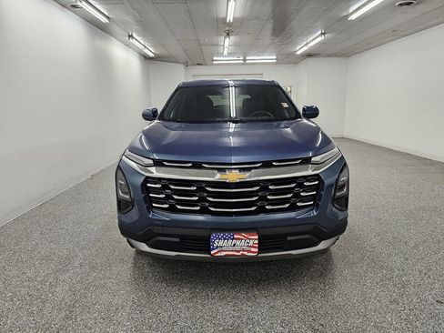 Used 2025 Chevrolet Equinox LT FWD image 2