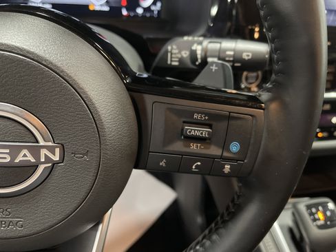 Used 2023 Nissan Pathfinder Platinum image 22