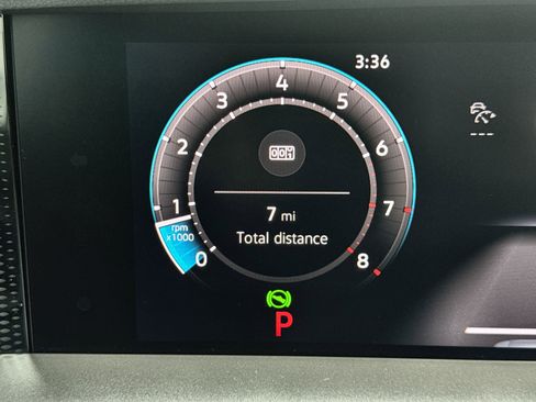 New 2026 Volkswagen Tiguan SE R-Line image 12