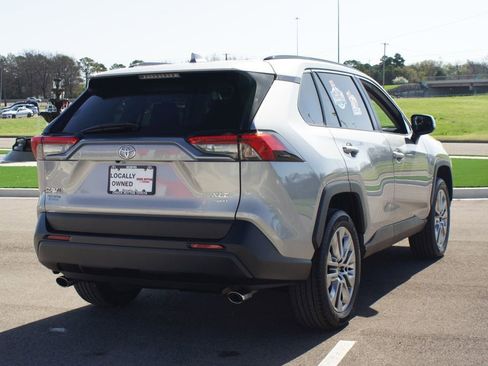 Used 2025 Toyota RAV4 XLE Premium w/ Weather Package image 19