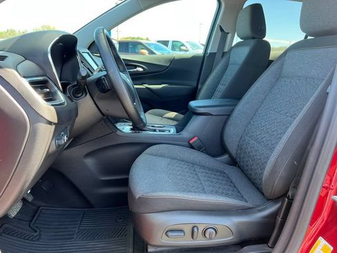 Used 2024 Chevrolet Equinox LT AWD/4WD image 4