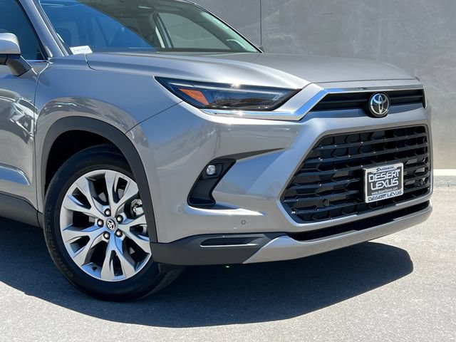 Used 2026 Toyota Grand Highlander FWD image 2