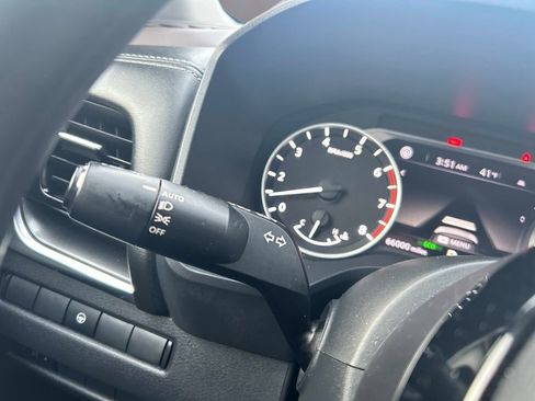 Used 2022 Nissan Rogue SV image 23