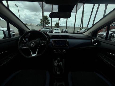 Used 2025 Nissan Versa SV FWD image 31