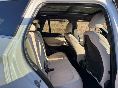 Used 2019 BMW X1 xDrive28i w/ Convenience Package image 10