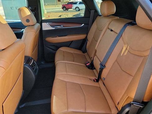 Certified 2023 Cadillac XT5 Premium Luxury w/ Technology Package image 13