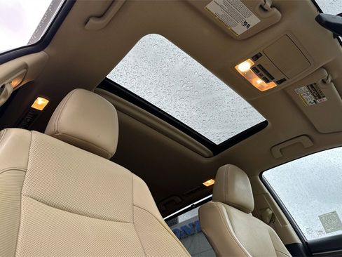 Used 2015 Toyota Highlander Limited Platinum image 14