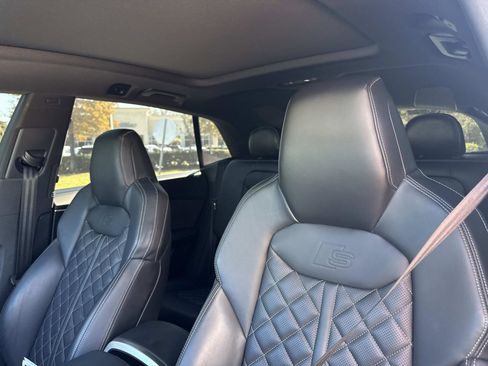 Used 2024 Audi SQ8 Premium Plus w/ Executive Package image 23