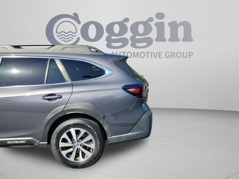 Used 2024 Subaru Outback Premium AWD/4WD image 30
