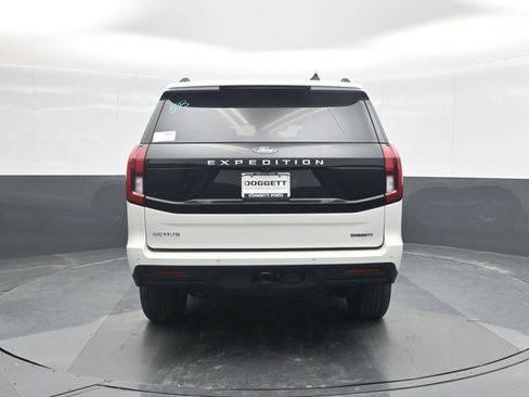 New 2026 Ford Expedition Active RWD image 17