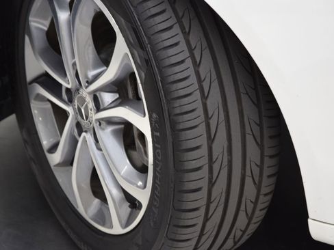 Used 2018 Mercedes-Benz C 300 Sedan image 30