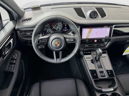 New 2026 Porsche Macan image 25